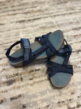 Baretraps | Danny Navy Blue Casual Sandals - size 7.5